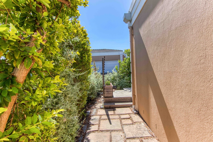 3 Bedroom Property for Sale in Somerset Ridge Western Cape